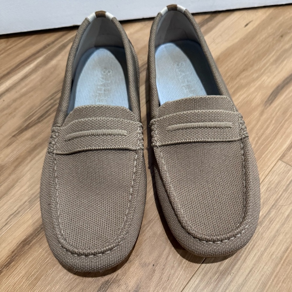 Rothy's Women's Beige Loafers